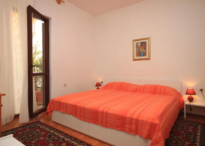 Apartamento With Parking Space - 7023 Poreč