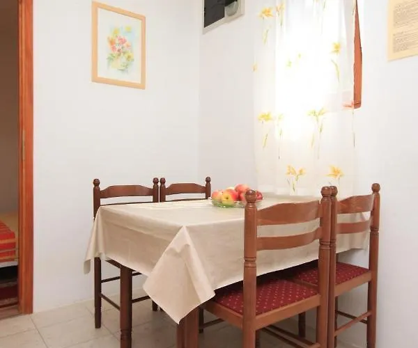 アパート With Parking Space - 7023 *