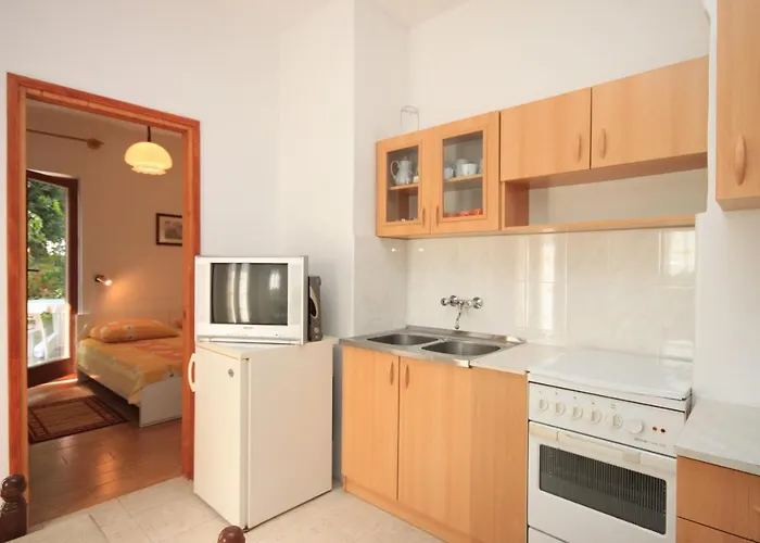 Apartamento With Parking Space - 7023 Poreč