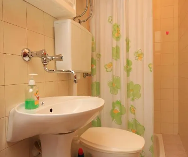 With Parking Space - 7023 Apartamento *