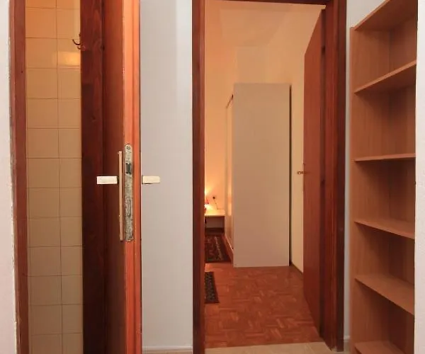 With Parking Space - 7023 Poreč