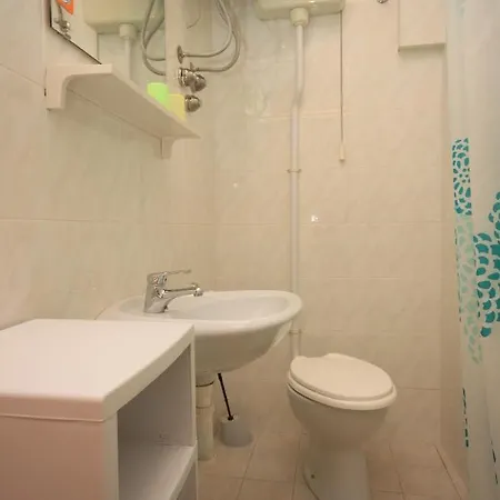 With Parking Space - 7023 Poreč