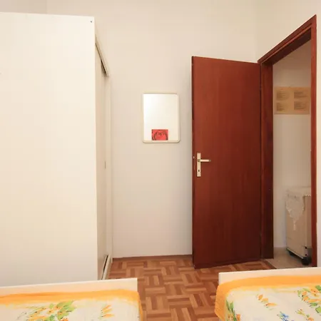With Parking Space - 7023 شقة